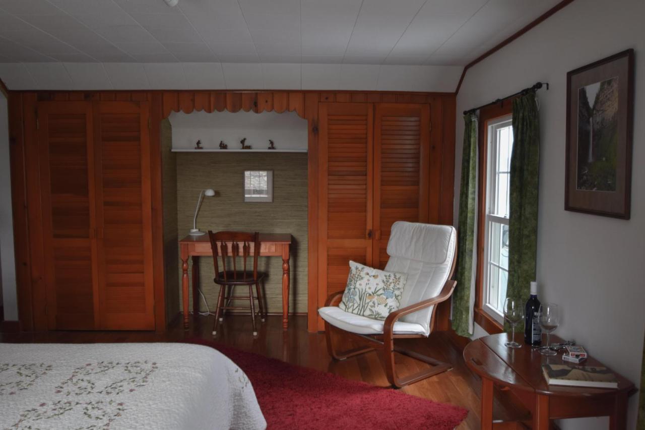 Enfield Manor Bed&Breakfast And Vacation Rental Newfield ภายนอก รูปภาพ